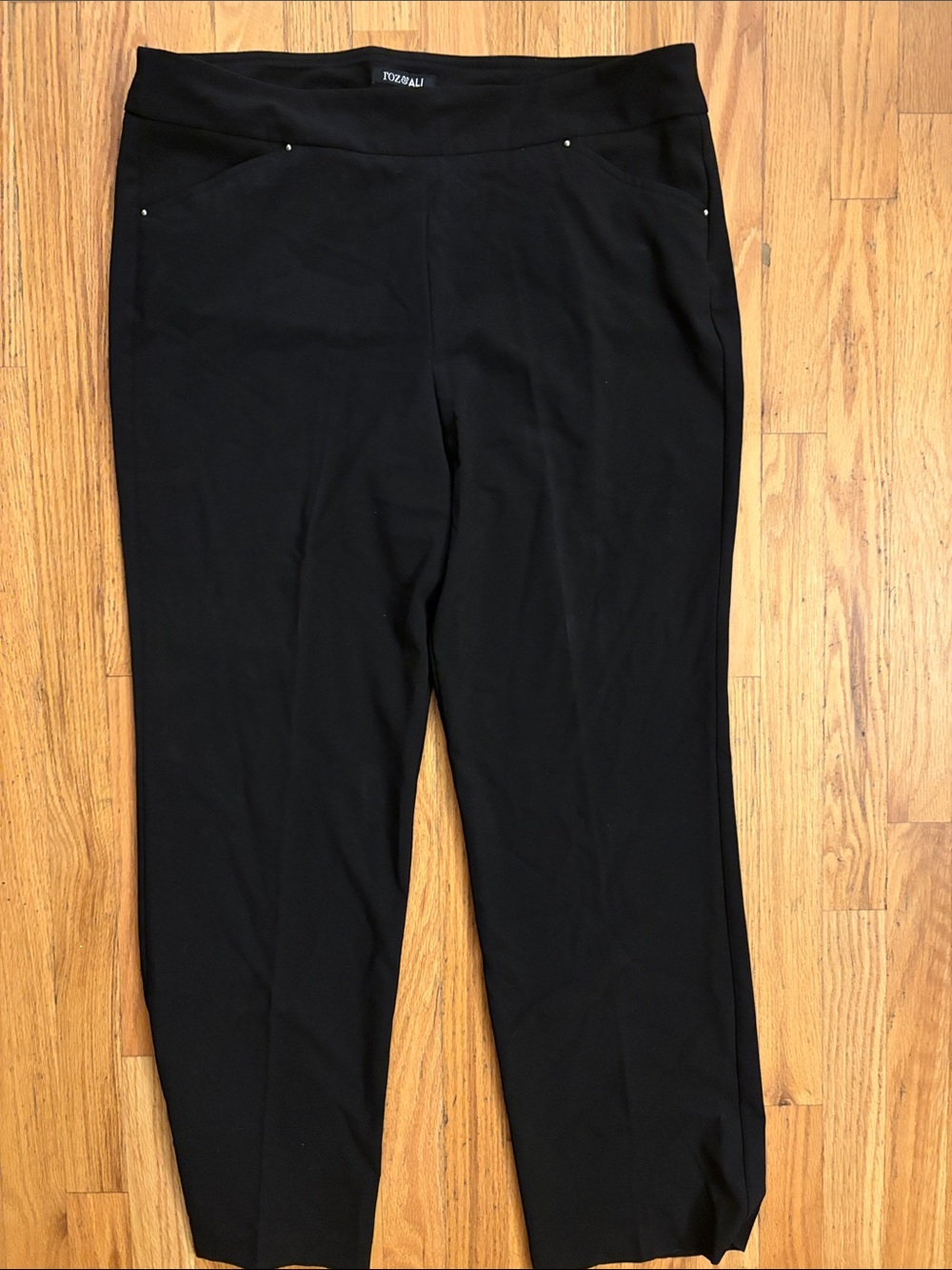 Roz & Ali Black Ponte Slim Stretch Pants